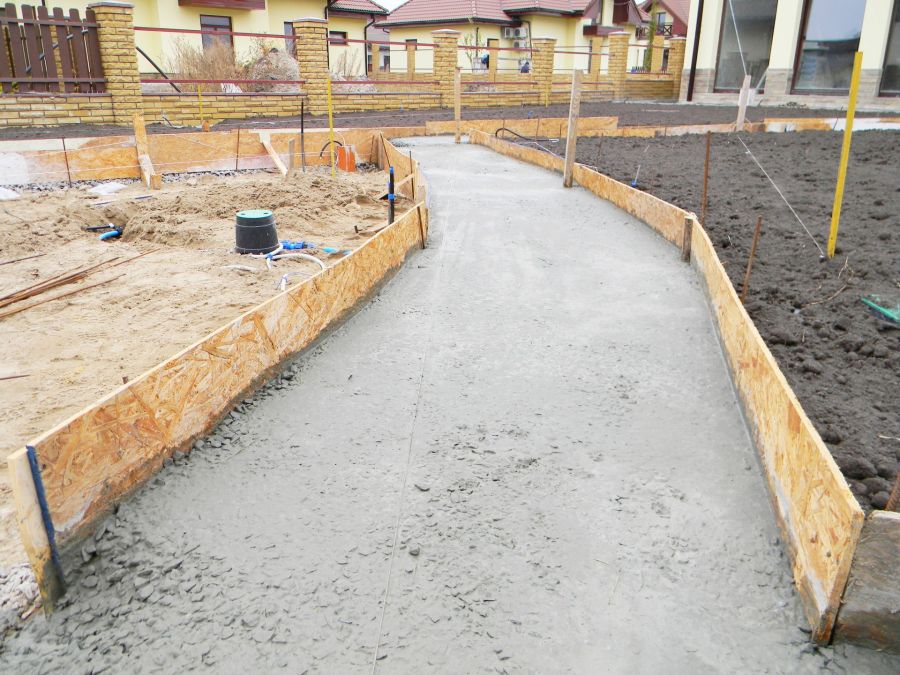 King Masonry Solutions's Driveway Construction